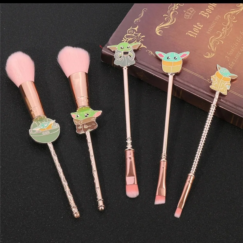 Star Wars Grogu‎ Baby Yoda Makeup Brush Set